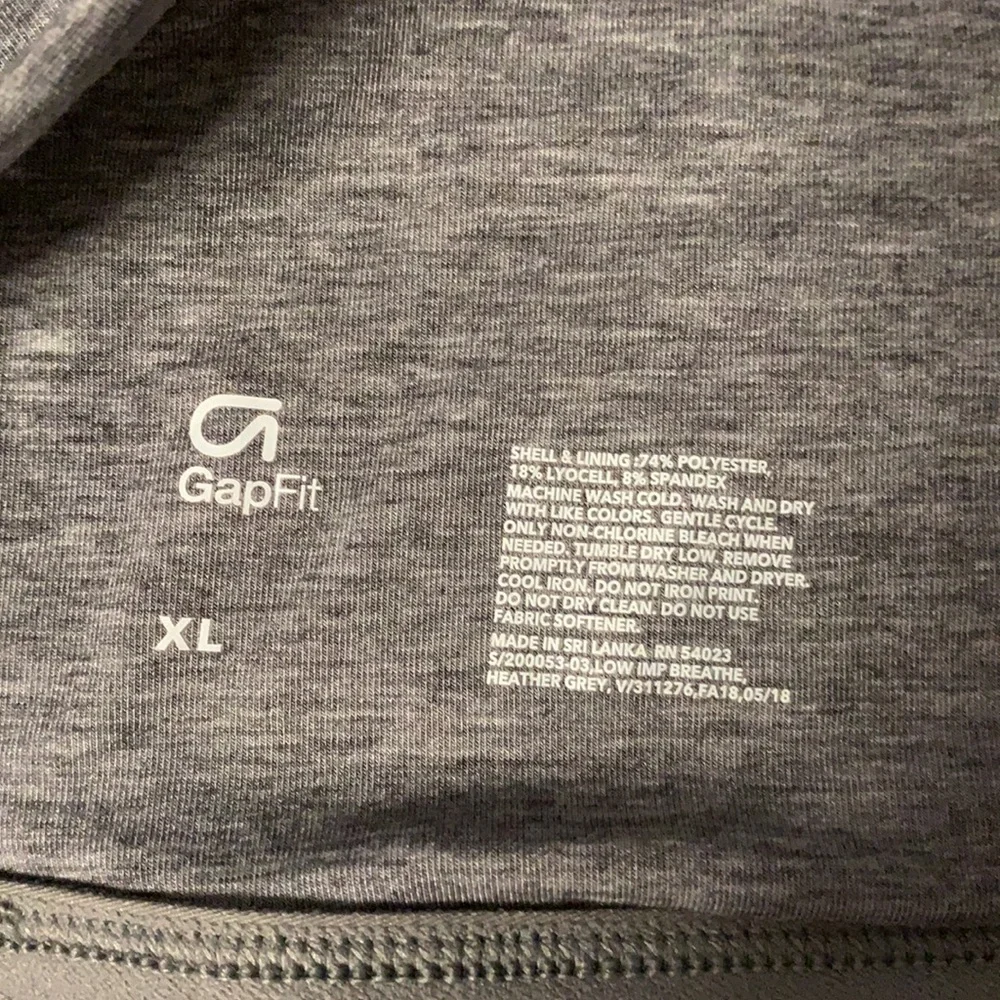 XL GAP fit strappy grey sports bra